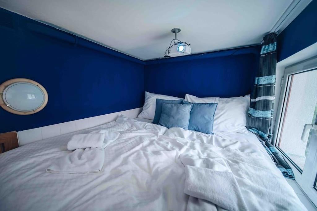 Unique Apartment With Private Pool, Cinema, Spa Prague Luaran gambar